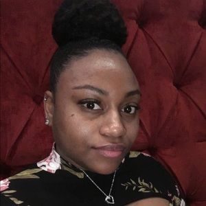 Meet your Posher, Natasha